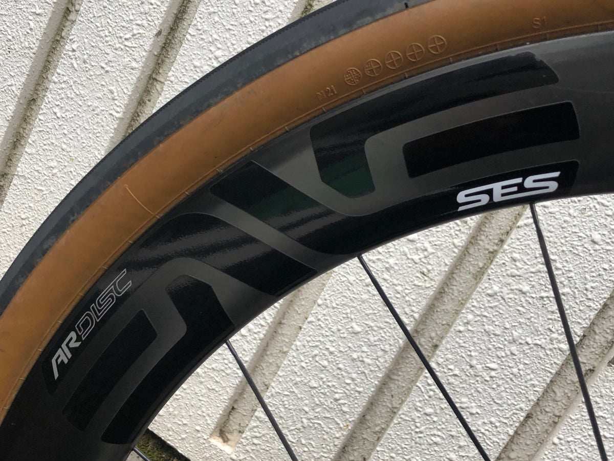 自転車屋スタッフが自費でENVEのパーツを購入した結果、 – tempra