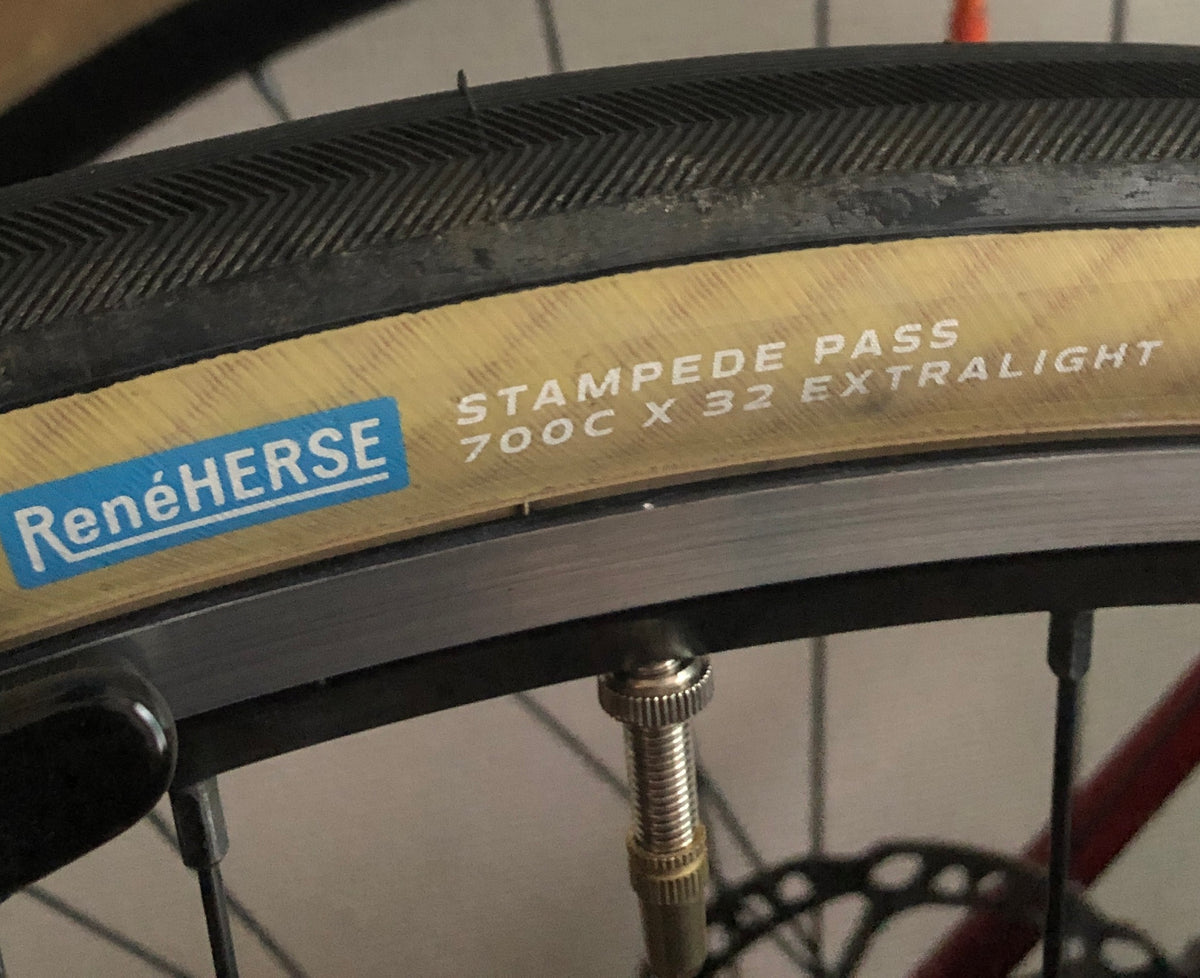 太くて軽くて快適なRene Herse Cyclesのタイヤ – tempra online store