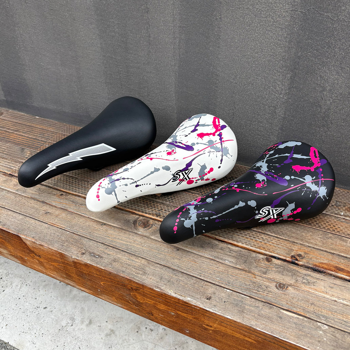 KUWAHARA ライトニングサドル【BMX/MTB/クロスバイク対応】9/16インチ