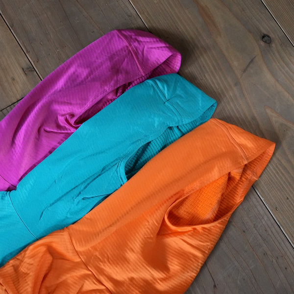 瞬暖 GRID-TEC+ フーディー（サムホール）