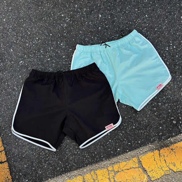 E SHORTS（Old Hiker Young Hiker）ショートパンツ